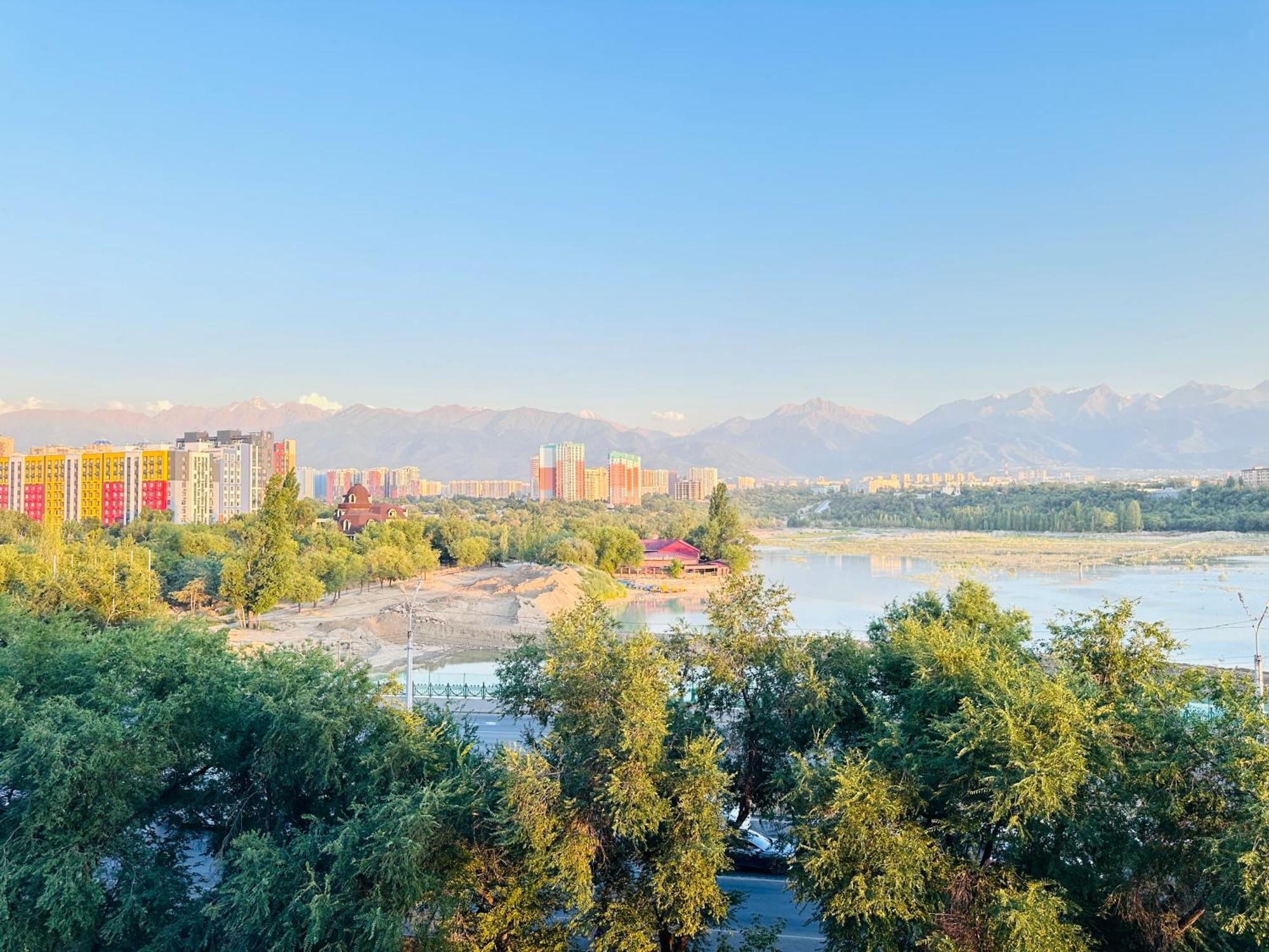 шикарная панорама Almaty