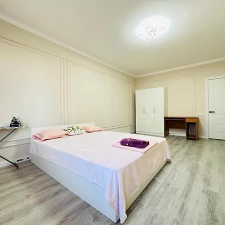 Шикарная Панорама Apartment Almaty Exterior photo